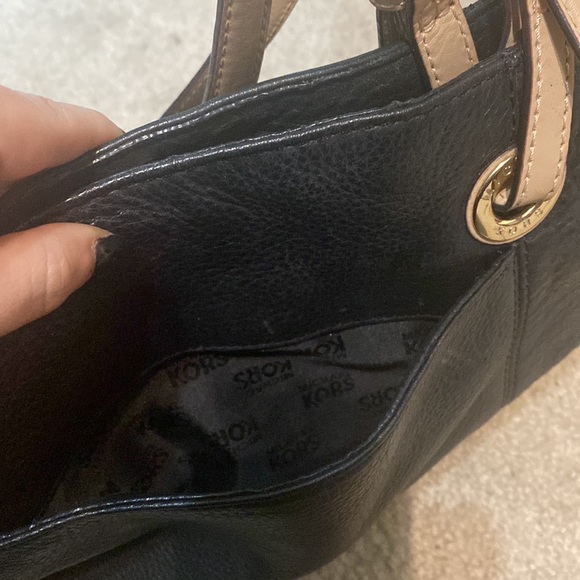 Michael Kors tote - Picture 3 of 4